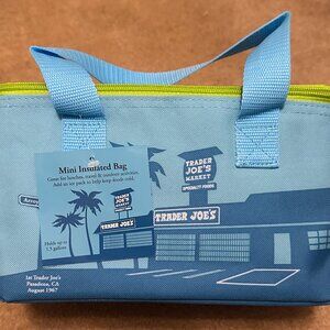 Trader Joe’s viral mini insulated cooler - sea blue - nwt
